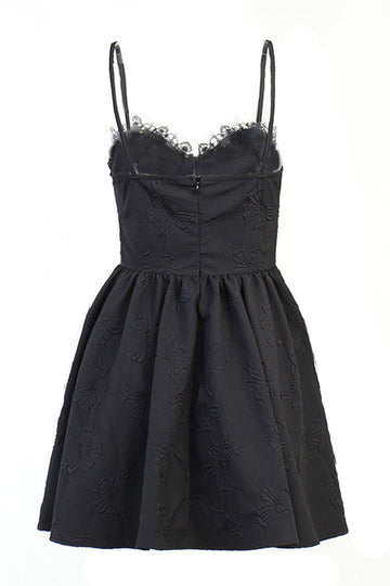 Correas de espagueti Vestido negro de la década de 1950 con encaje
